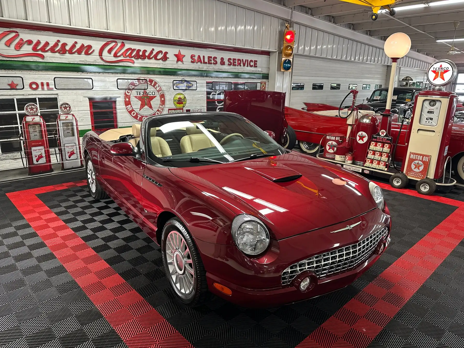2004 Ford Thunderbird's photo