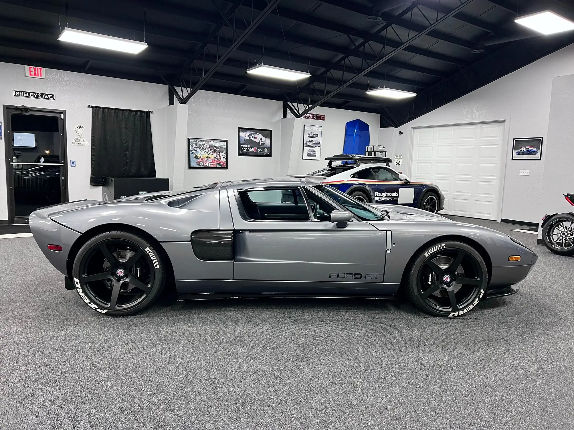 2006 Ford GT Base photo 5