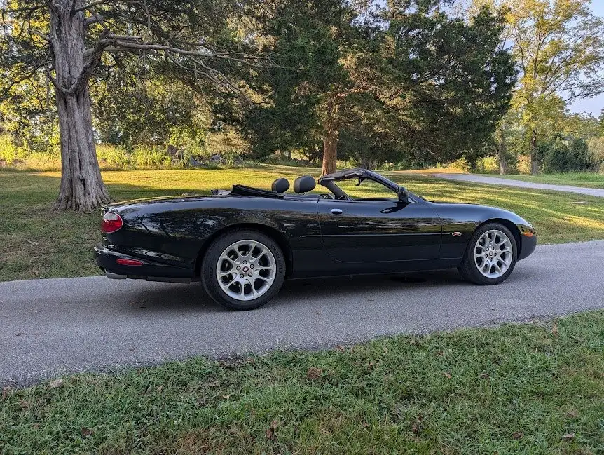 2002 Jaguar XK XKR's photo