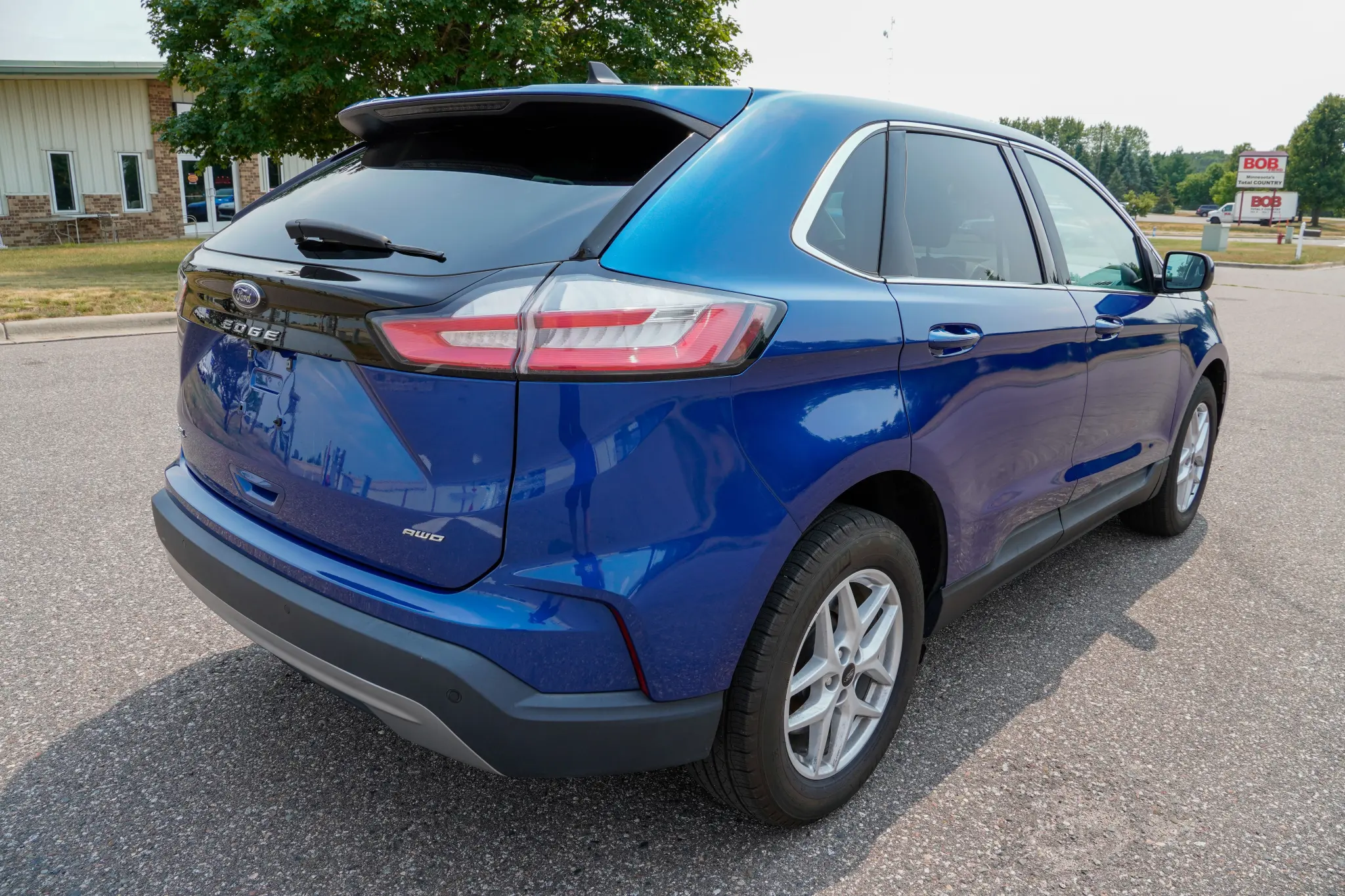 2023 Ford Edge SEL AWD photo 3