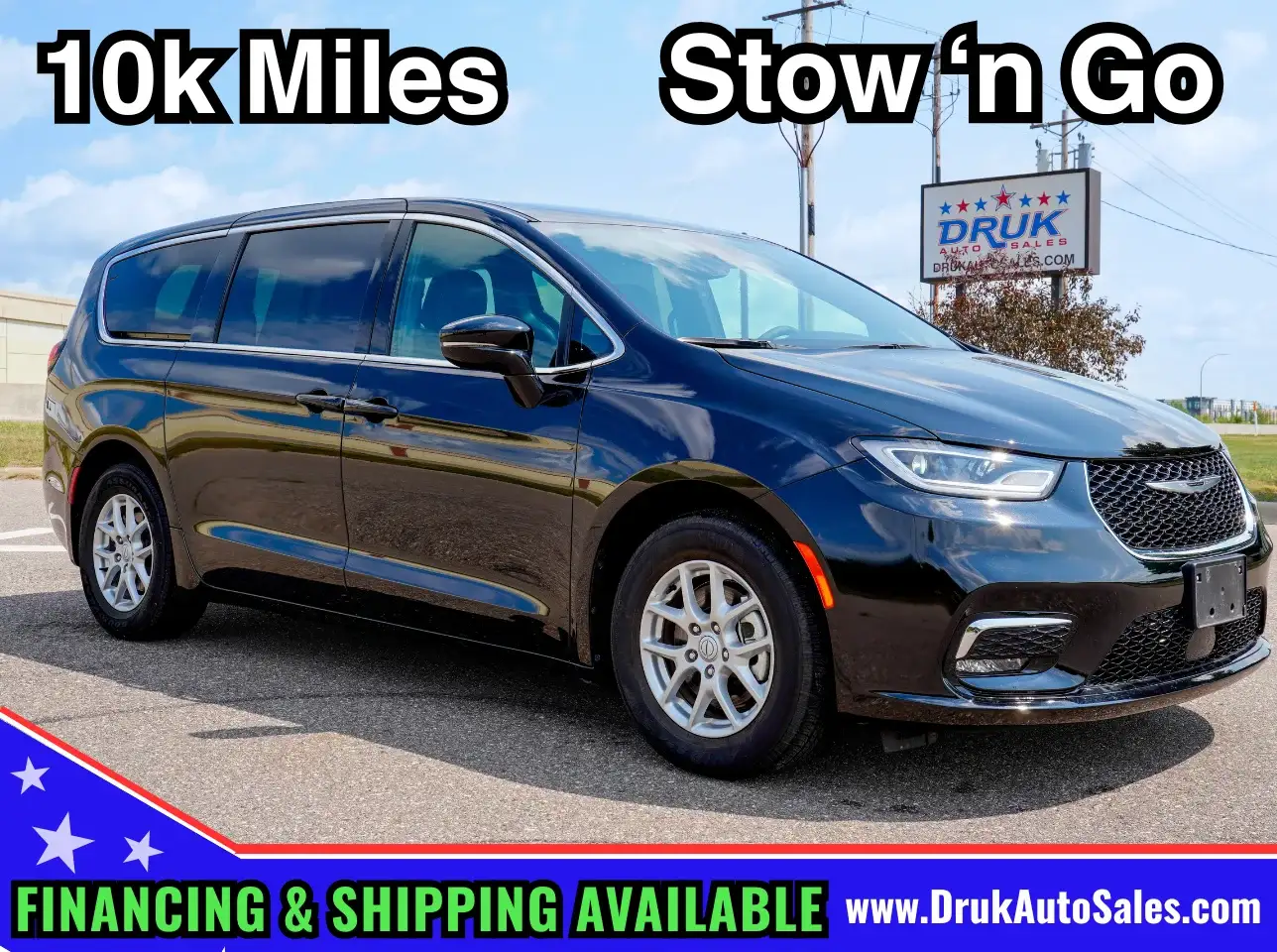 2026 Chrysler Pacifica Select photo 1