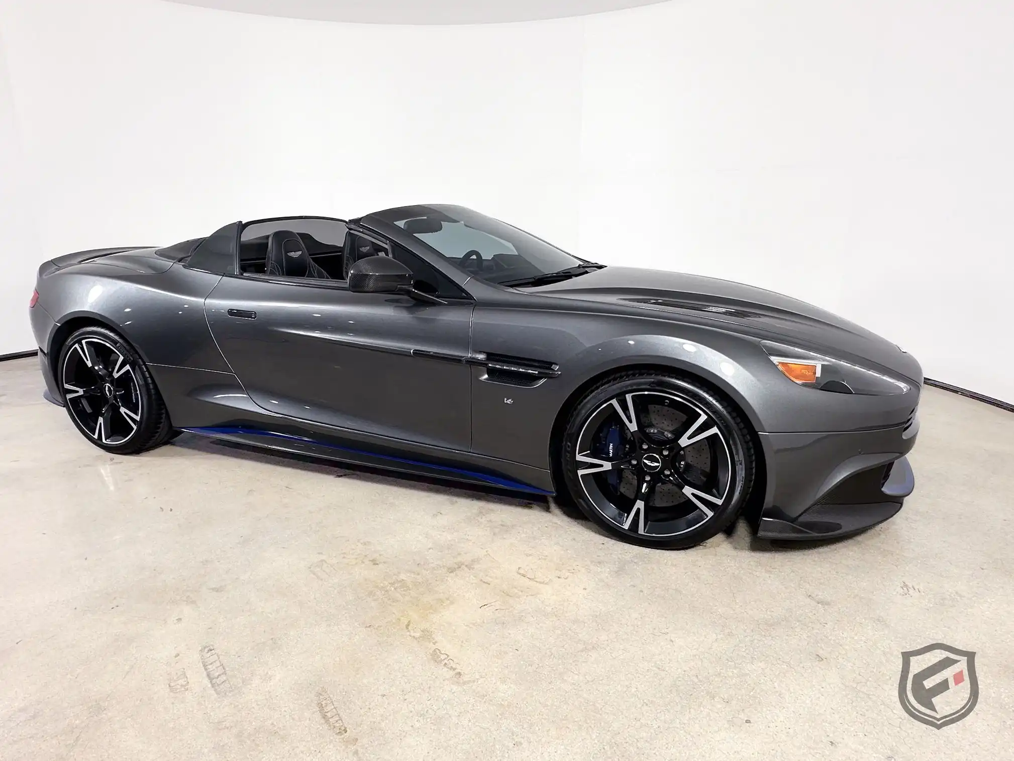 2018 Aston Martin Vanquish S Volante's photo