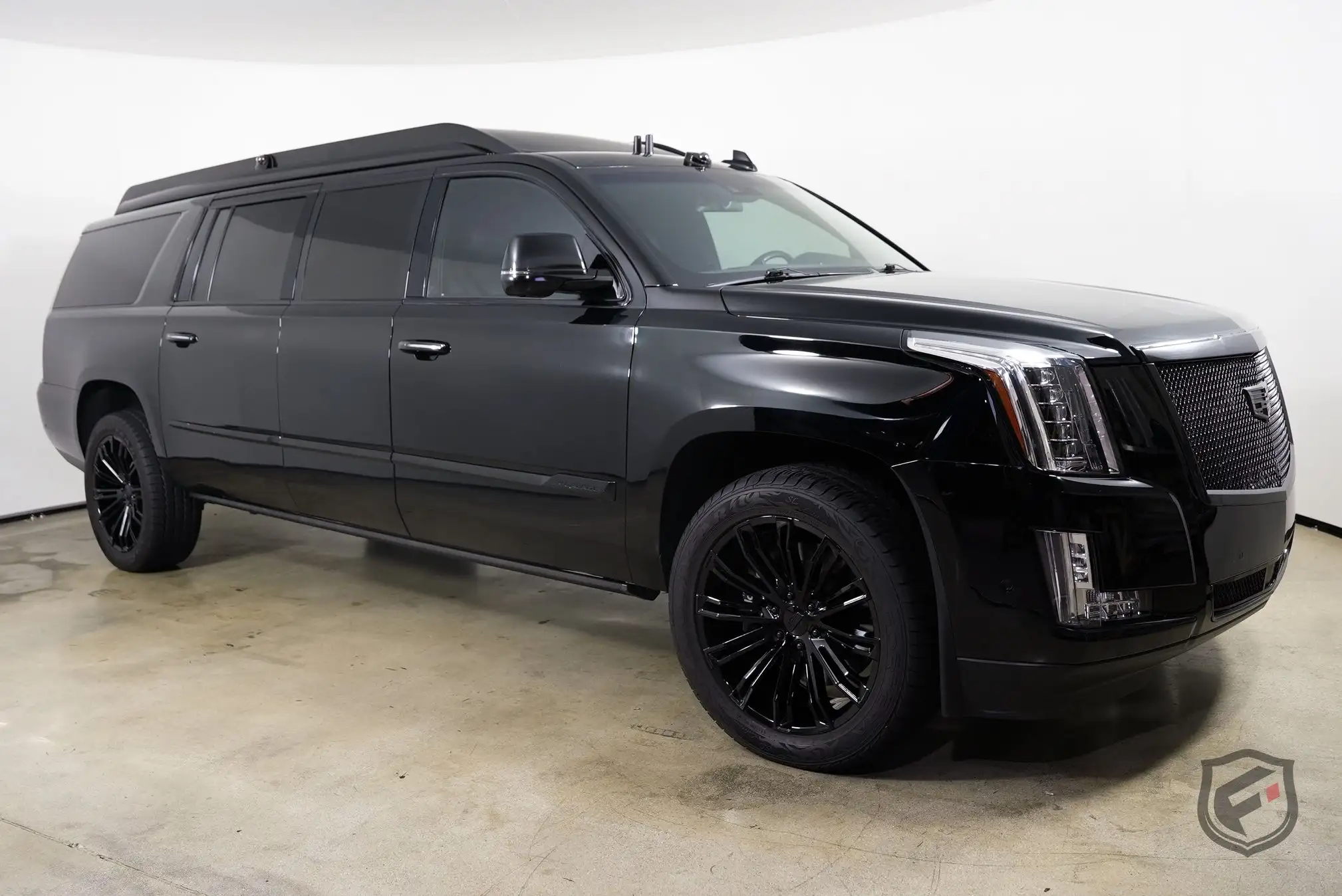 2018 Cadillac Escalade ESV AWD Platinum's photo