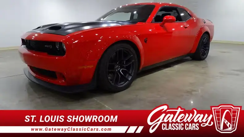 2016 Dodge Challenger SRT Hellcat photo 5