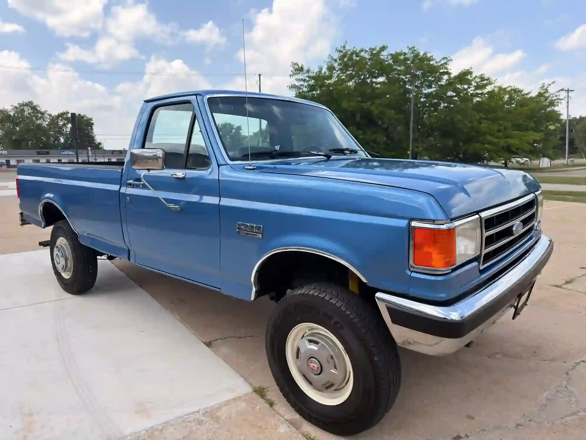 1990 Ford F-250's photo