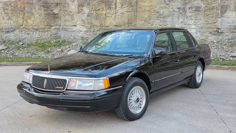 1994 Lincoln Continental's photo