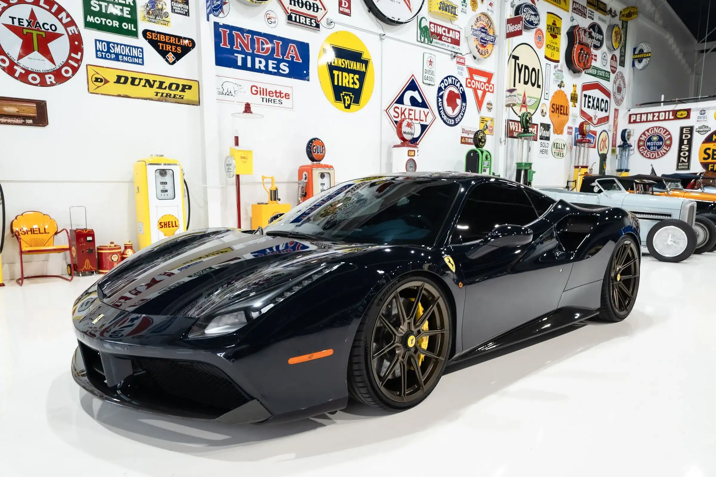 2018 Ferrari 488 Base's photo