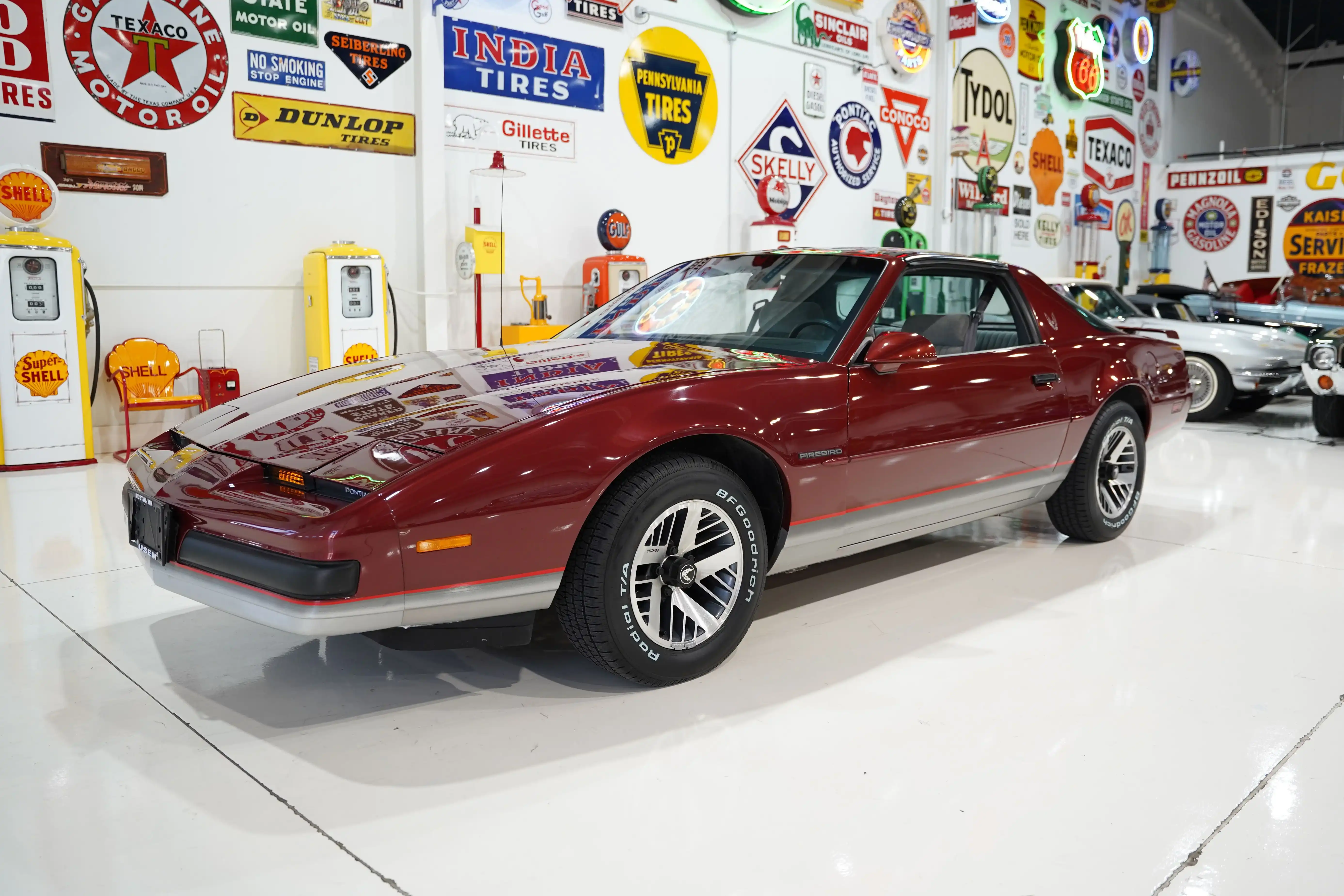 1989 Pontiac Firebird's photo
