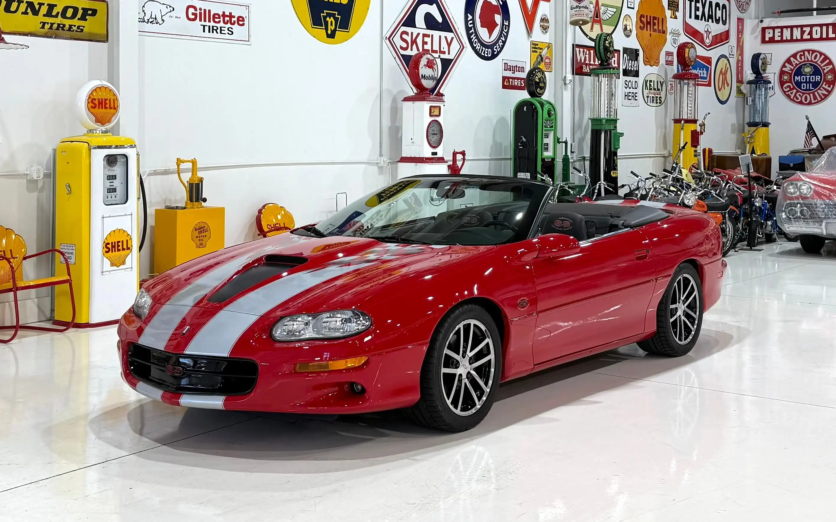 2002 Chevrolet Camaro Z28 Convertible's photo