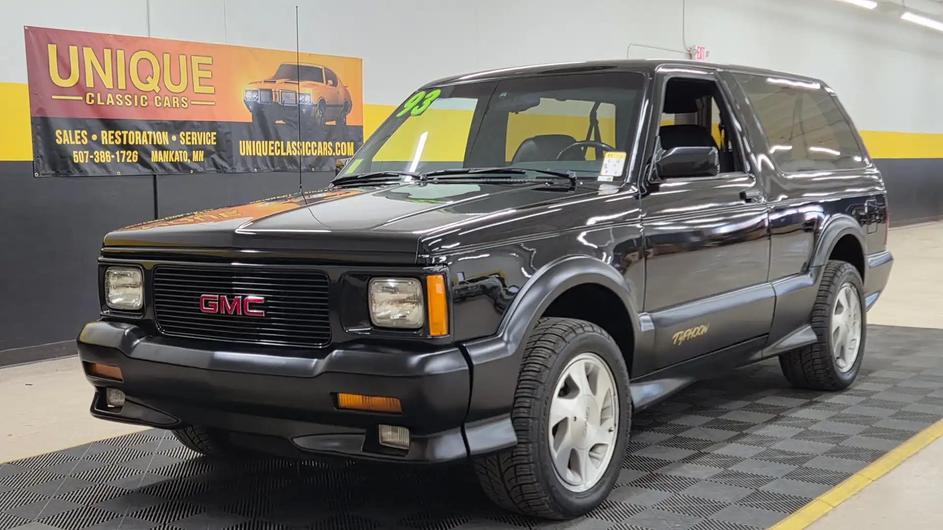1993 GMC Typhoon's photo
