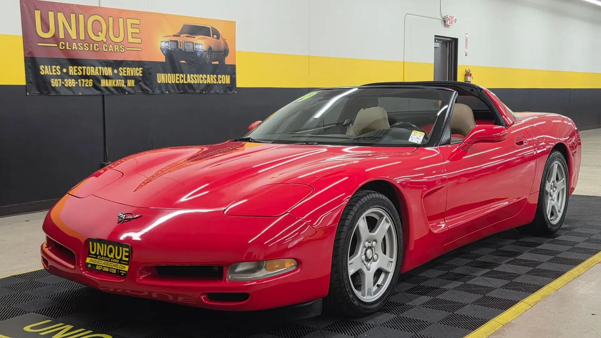 1999 Chevrolet Corvette Base photo 1
