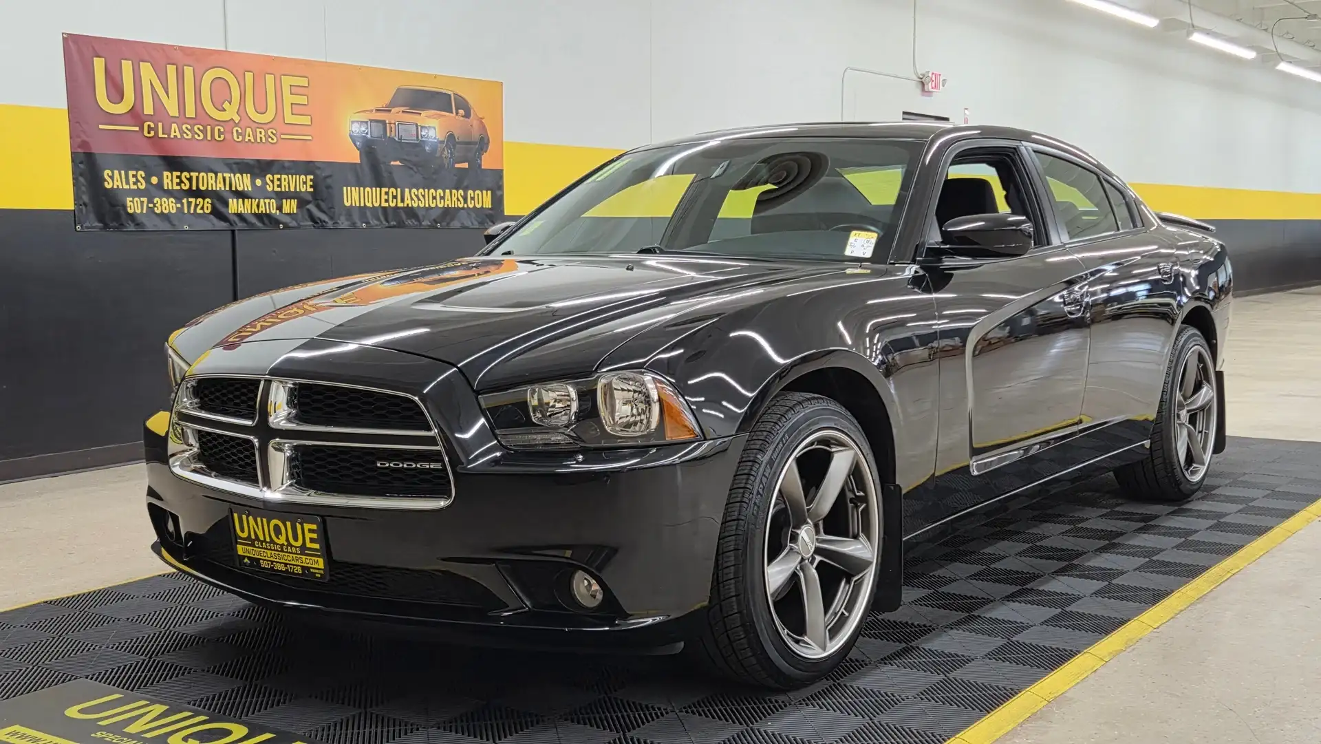 2011 Dodge Charger SE's photo