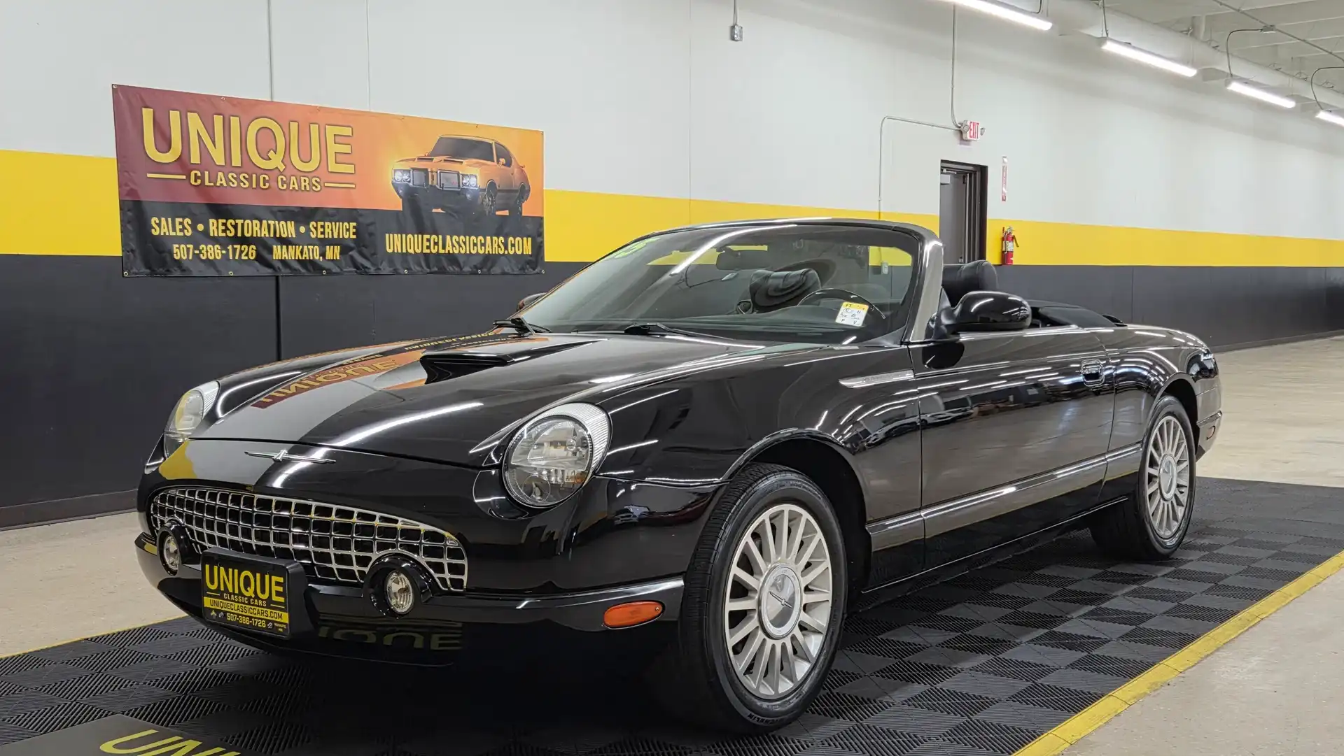 2005 Ford Thunderbird Deluxe's photo