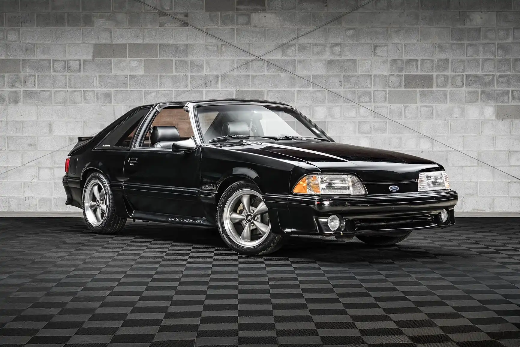 1987 Ford Mustang's photo