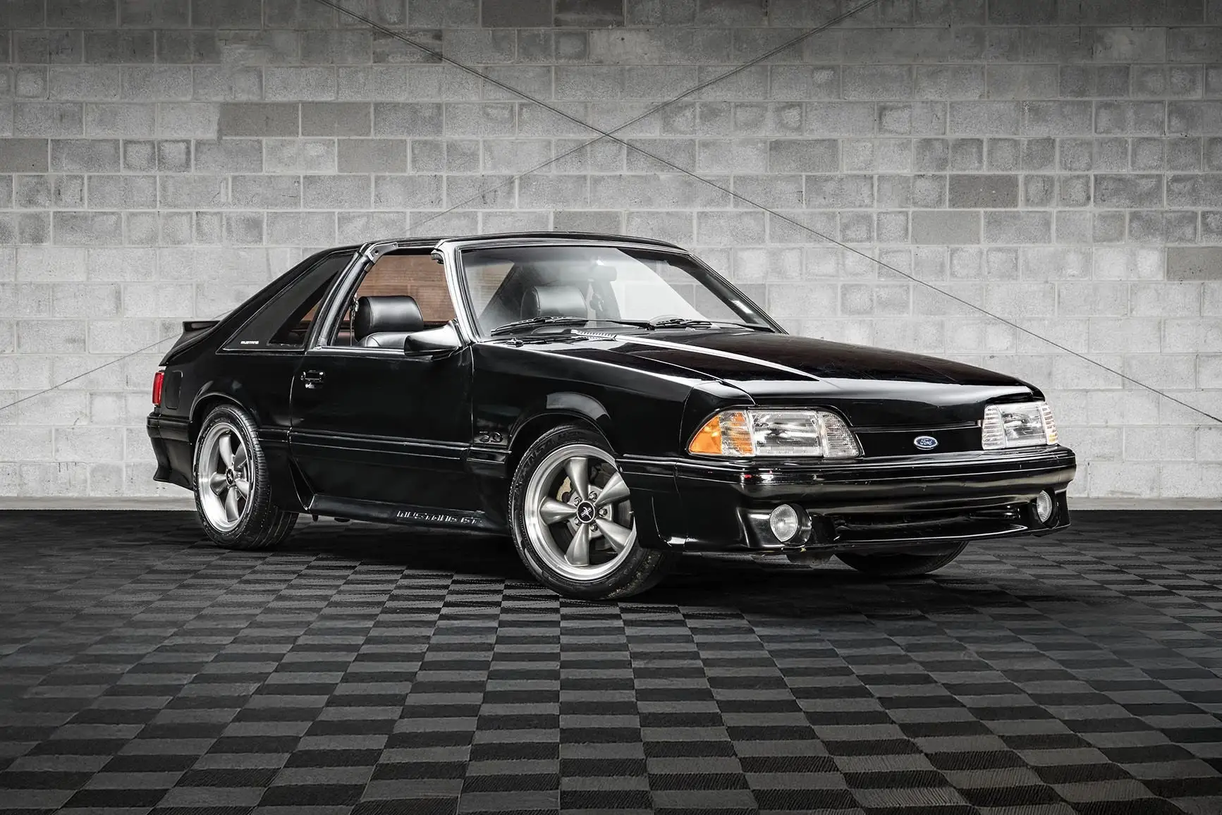 1987 Ford Mustang undefined photo 1