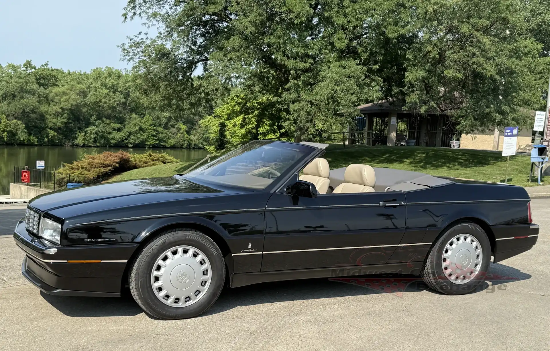 1993 Cadillac Allante's photo