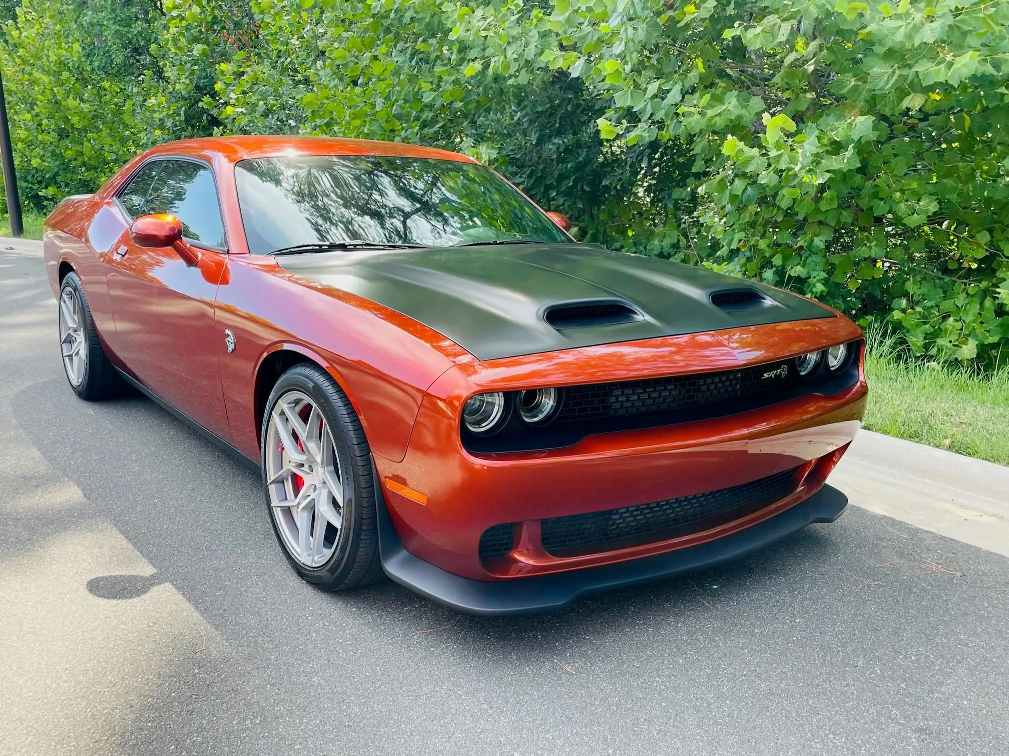 2022 Dodge Challenger SRT Hellcat's photo
