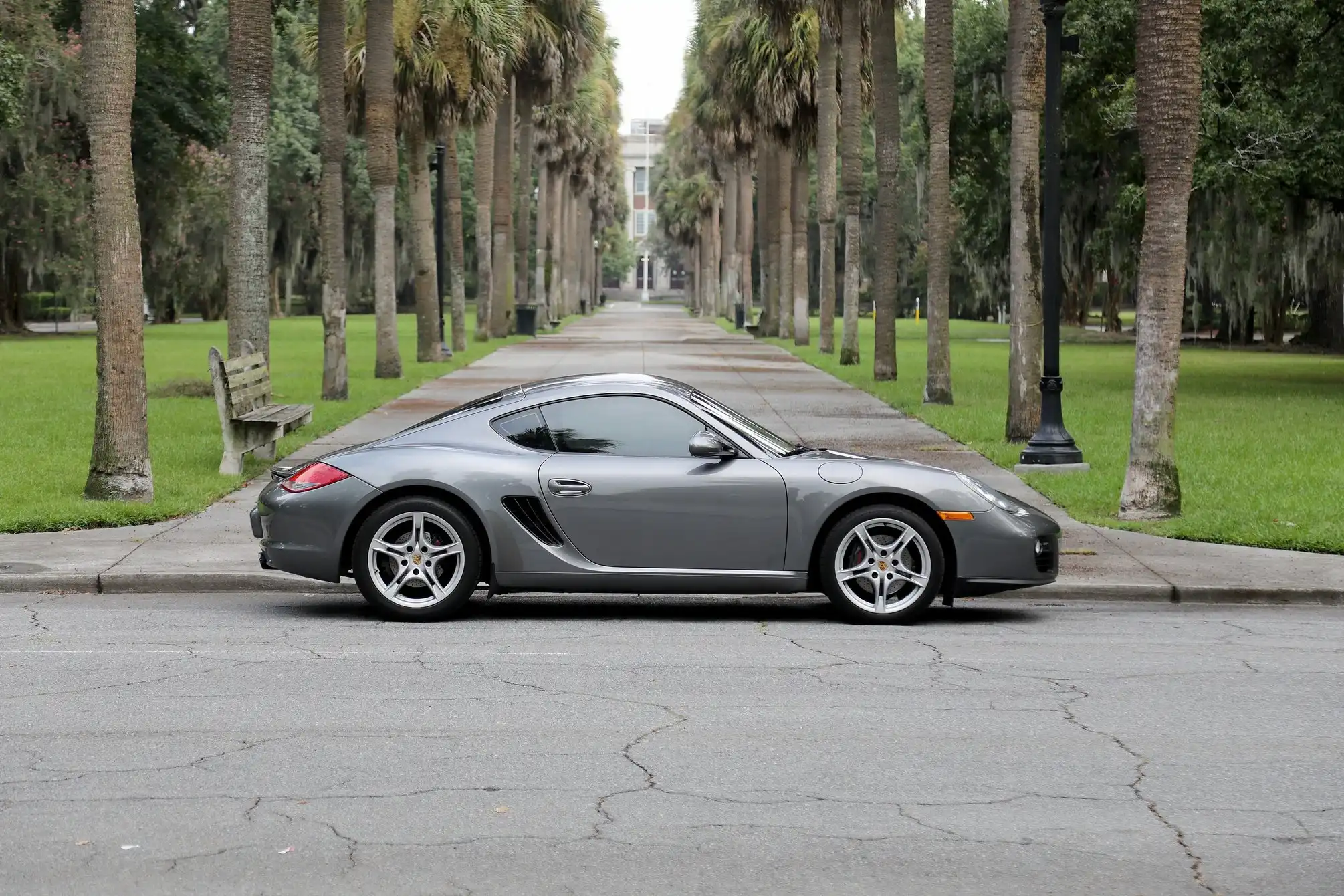 2010 Porsche Cayman Base's photo