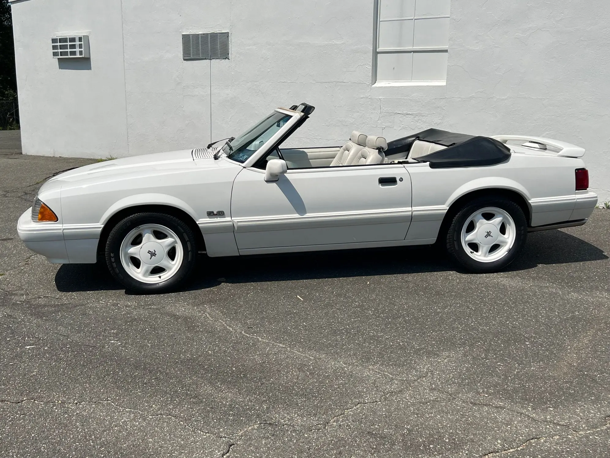 1993 Ford Mustang undefined photo 3