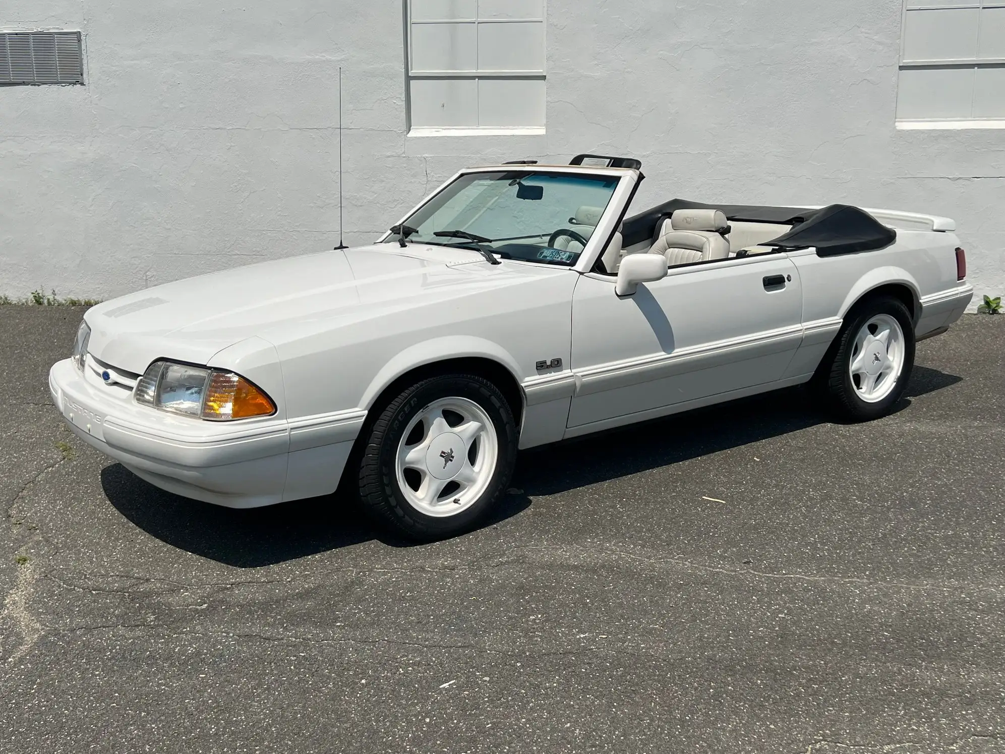 1993 Ford Mustang undefined photo 1