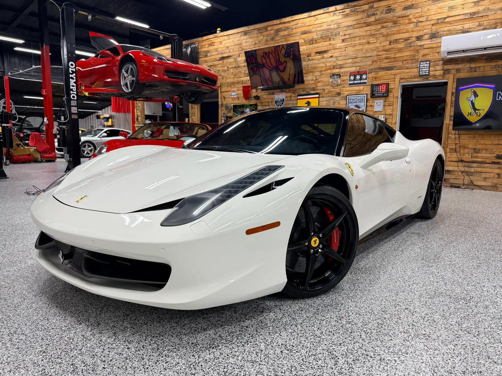 2013 Ferrari 458 Base's photo