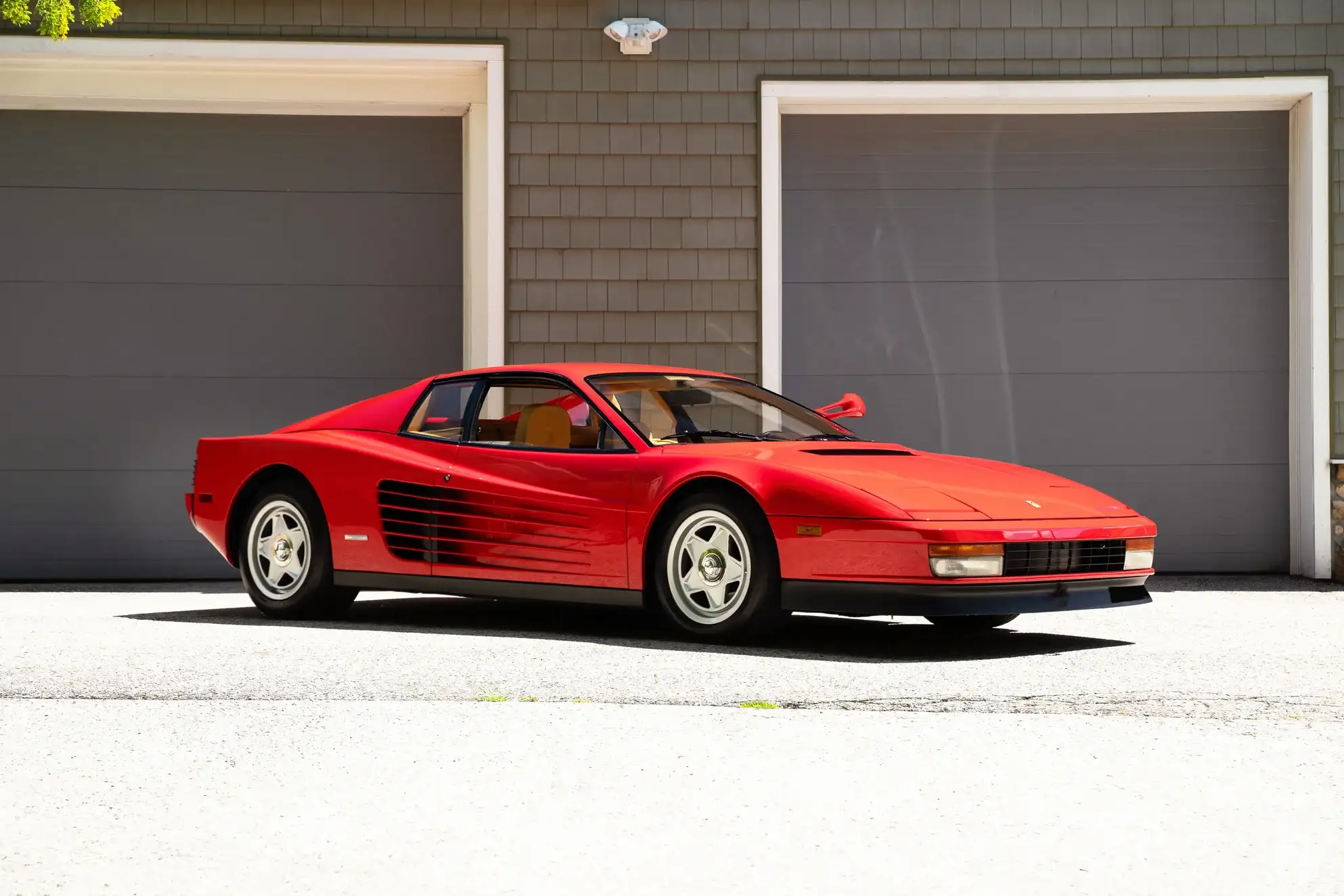 1986 Ferrari Testarossa's photo