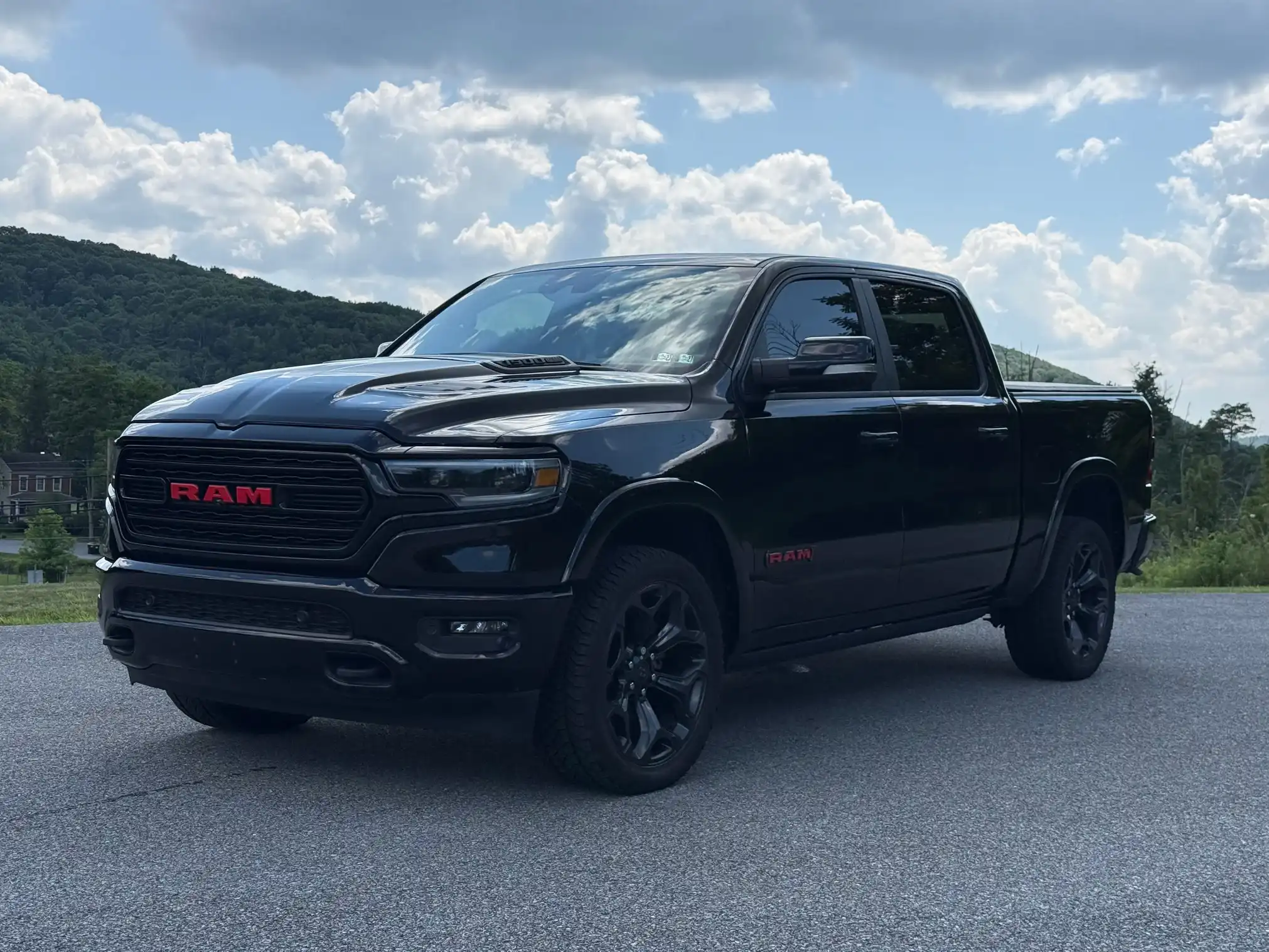 2022 RAM 1500 Limited 4x4 Crew Cab 5'7's photo