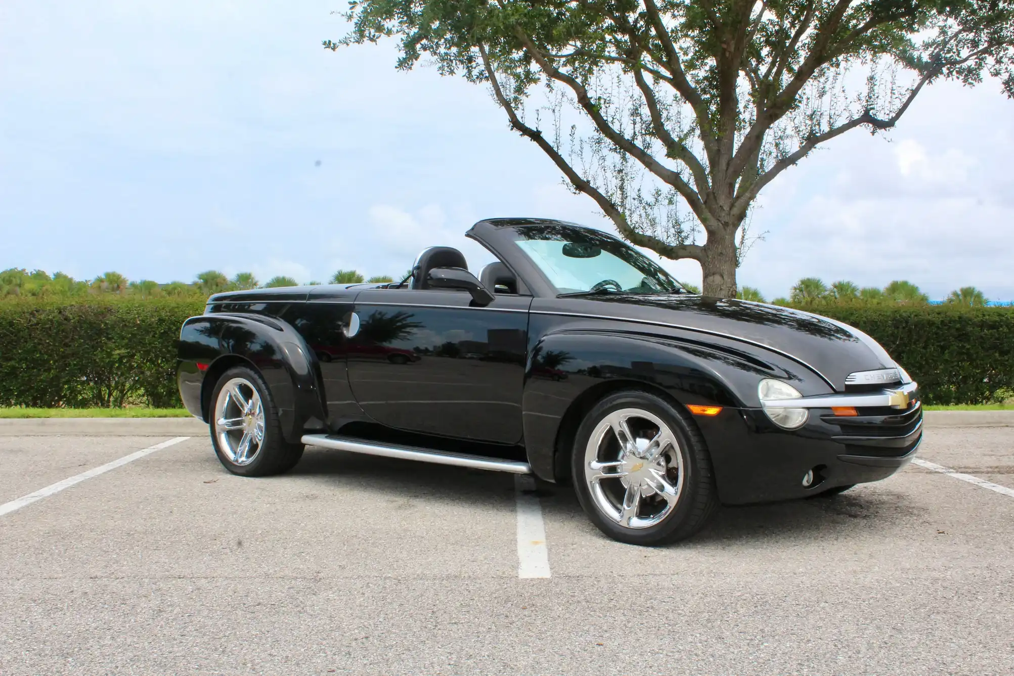 2005 Chevrolet SSR LS's photo