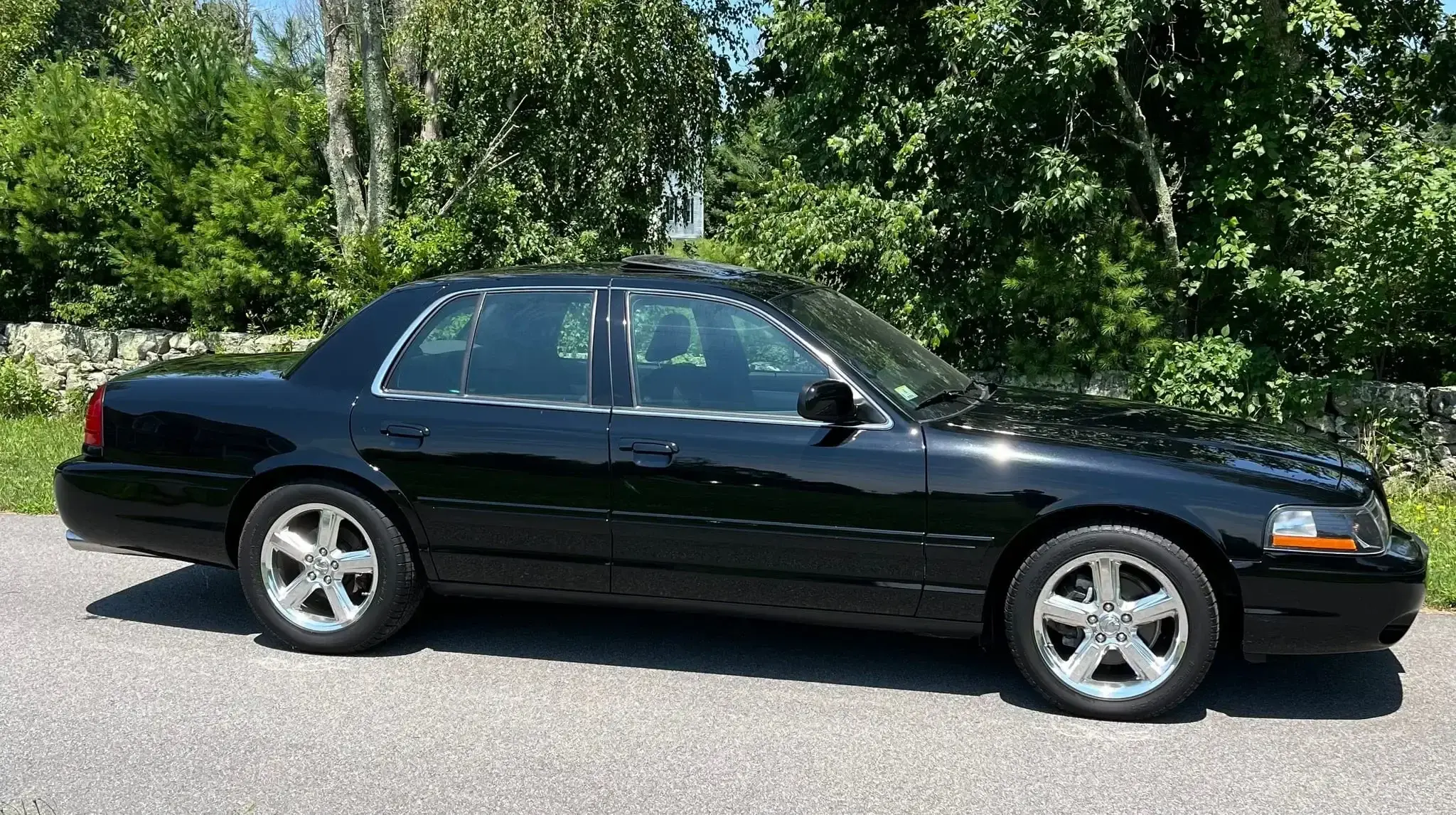 2004 Mercury Marauder Base photo 3