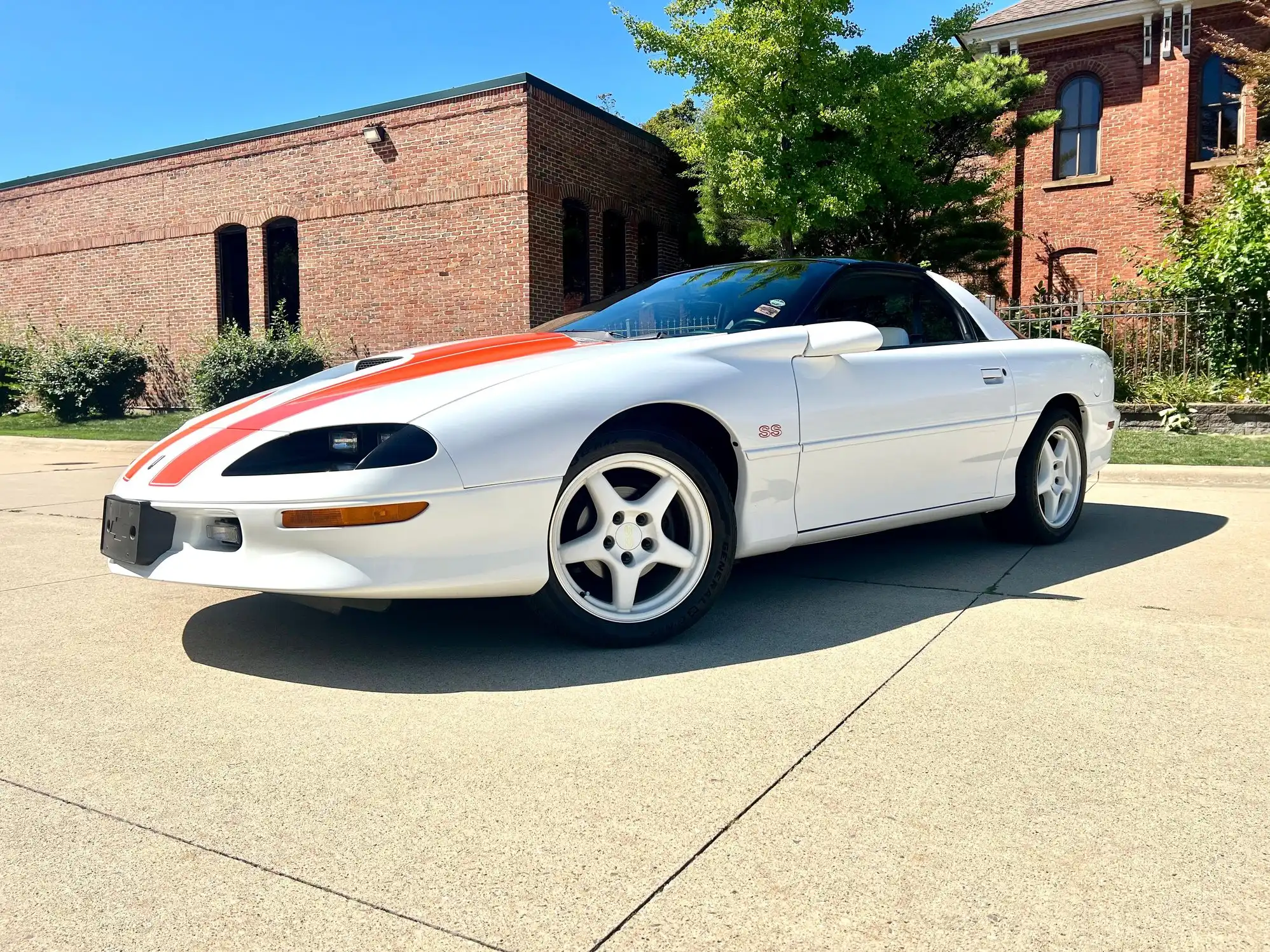 1997 Chevrolet Camaro's photo