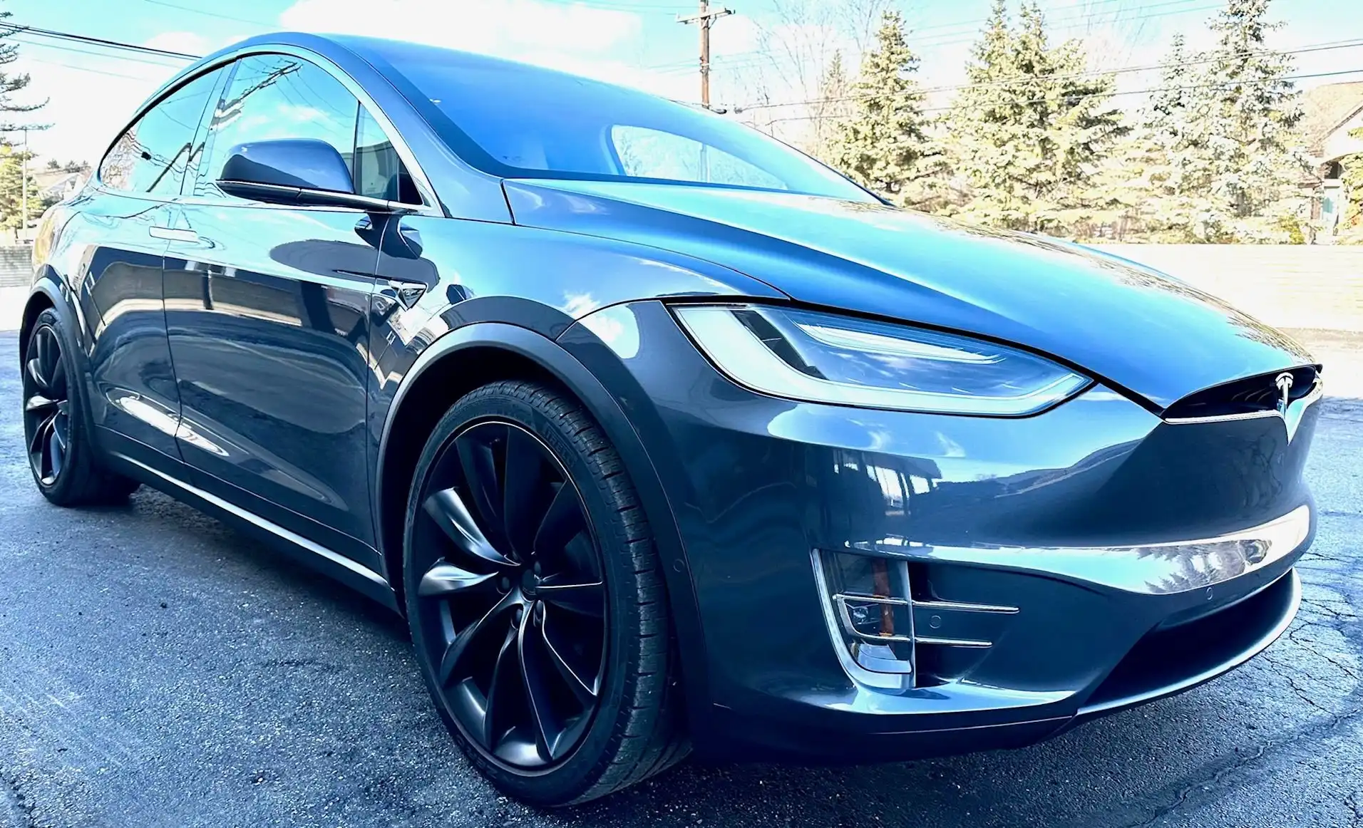 2017 Tesla Model X's photo