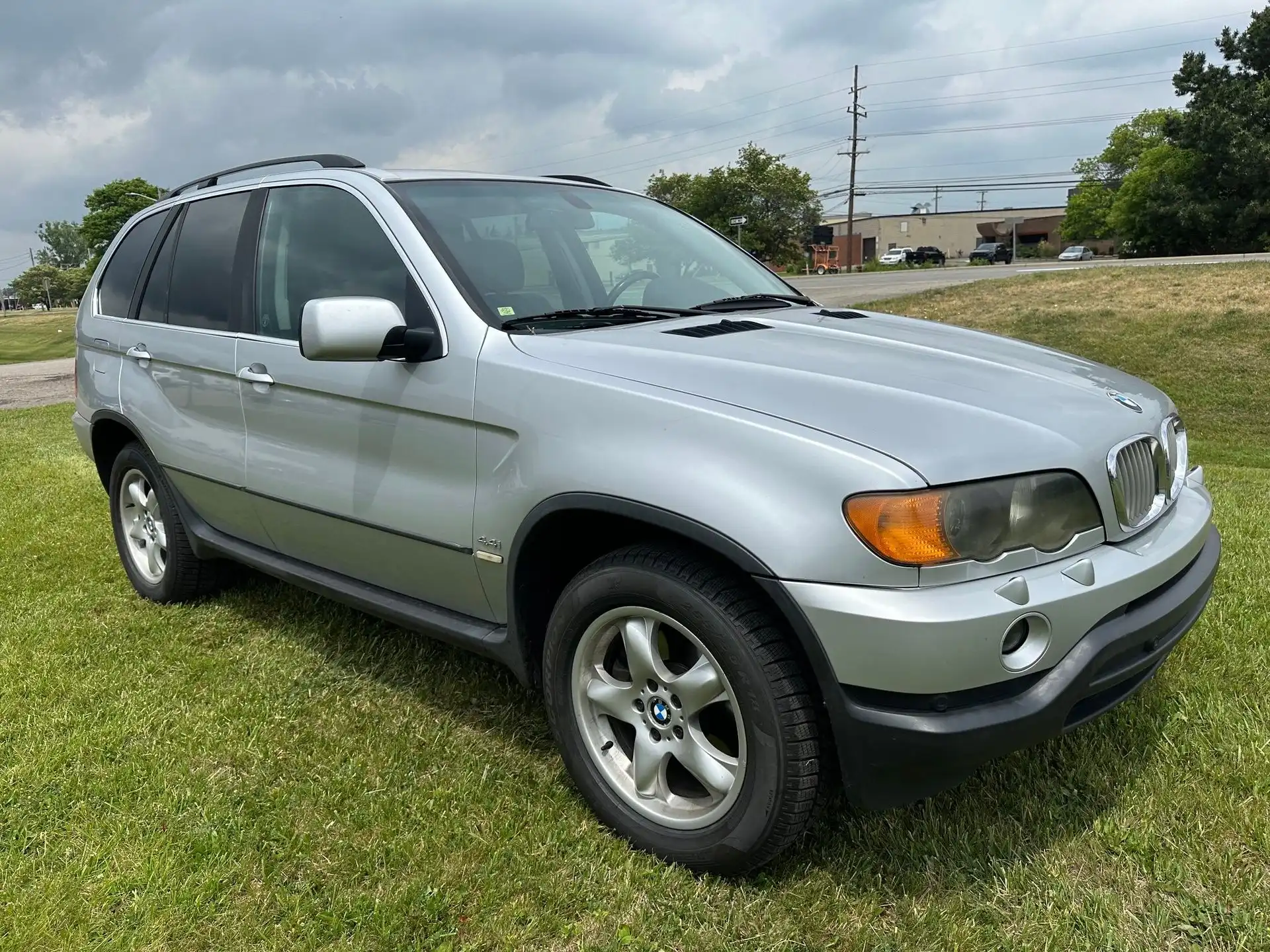 2001 BMW X5 4.4i's photo