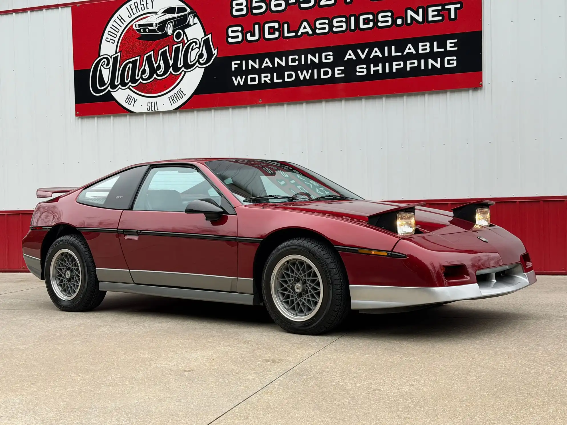 1987 Pontiac Fiero's photo