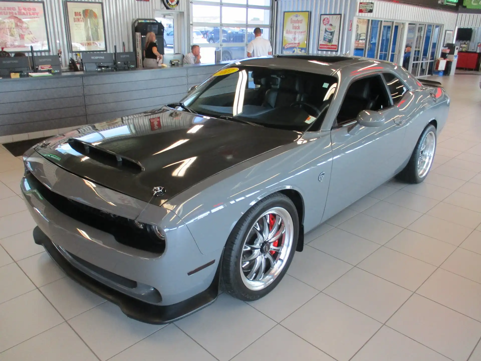 2017 Dodge Challenger SRT Hellcat's photo