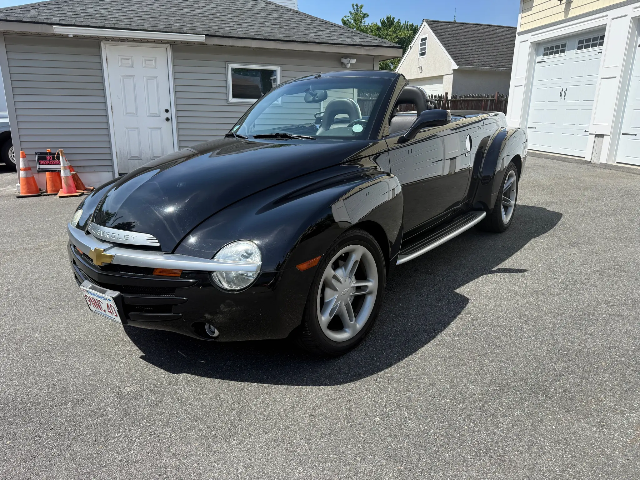 2004 Chevrolet SSR LS photo 5