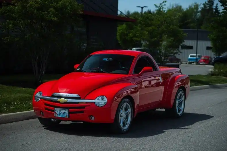 2005 Chevrolet SSR's photo