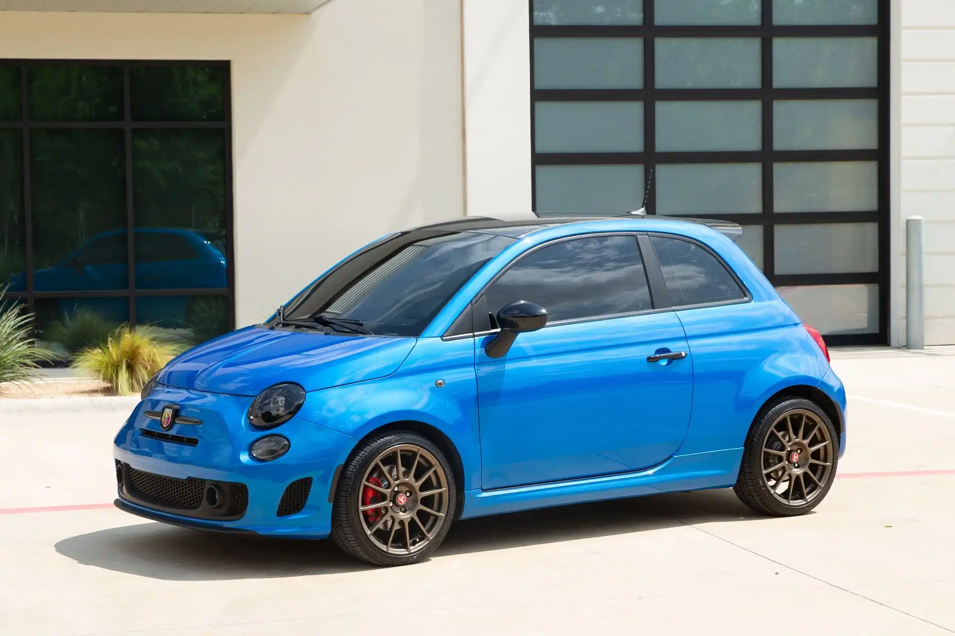 2018 FIAT 500 Abarth's photo