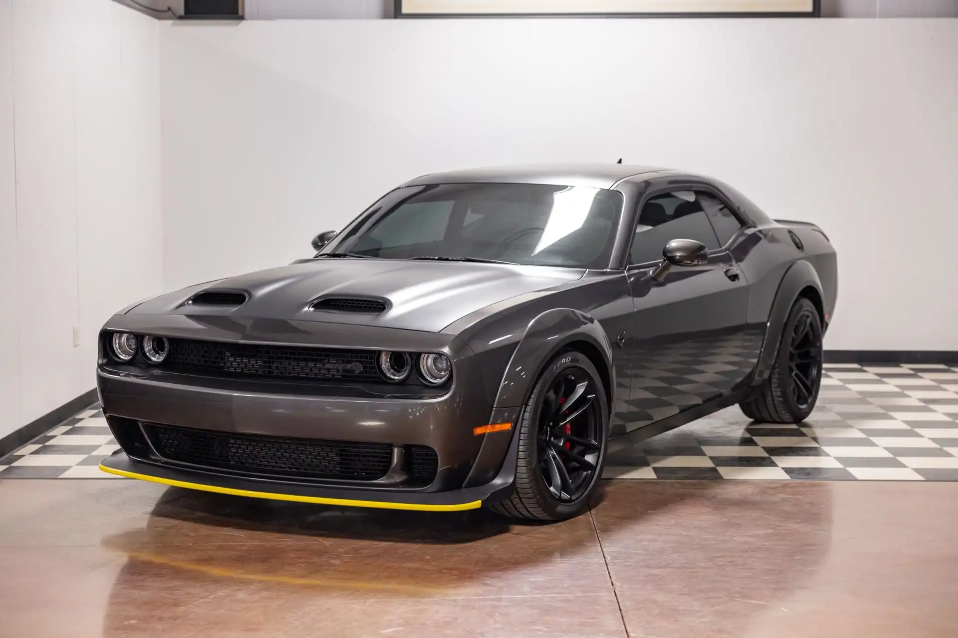 2023 Dodge Challenger SRT Hellcat Widebody Jailbreak Auto's photo