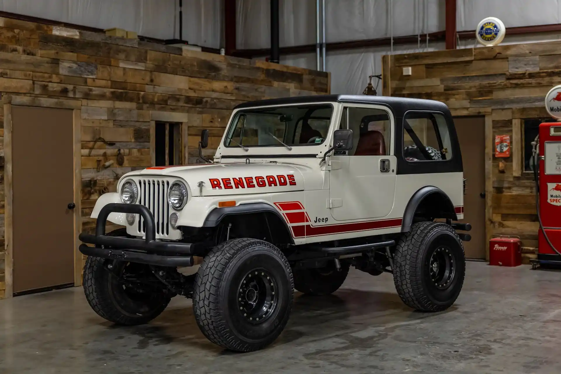 1982 Jeep Renegade Base's photo