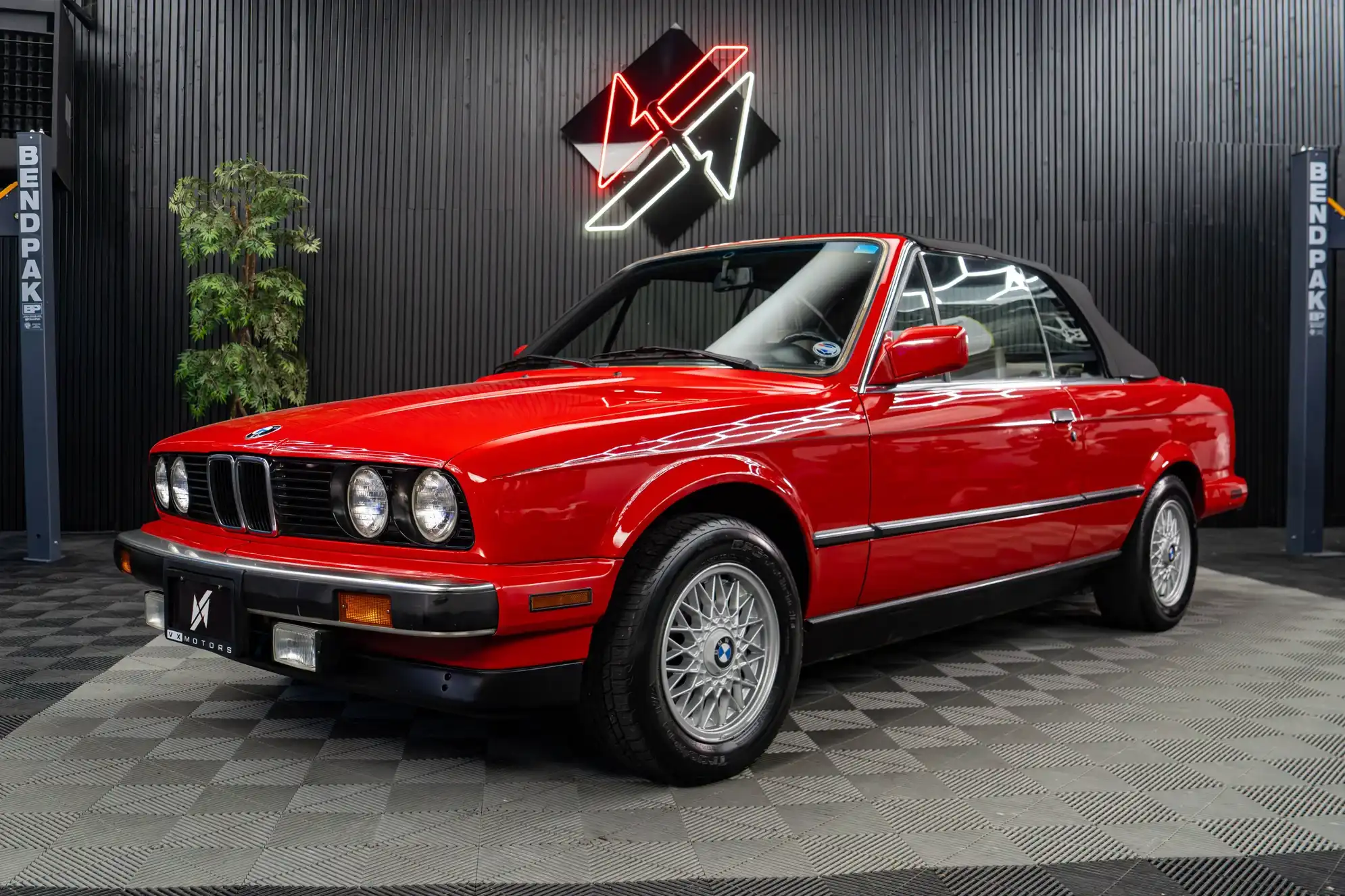 1990 BMW 3 Series's photo