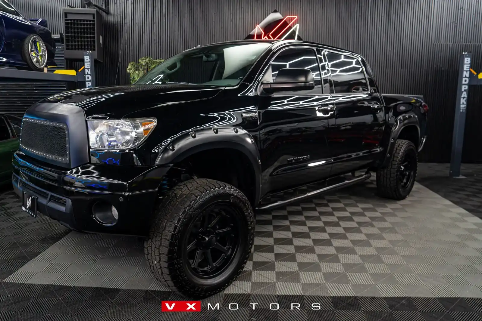 2010 Toyota Tundra 5.7 Auto 4WD Limited Crew Max's photo