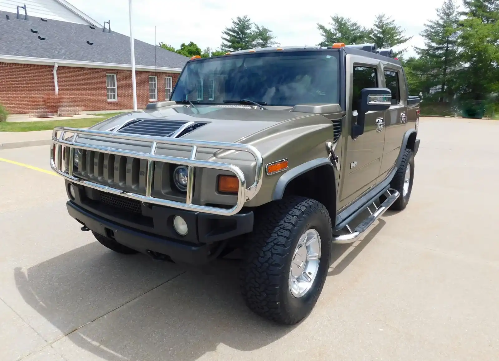 2005 Hummer H2 SUT's photo