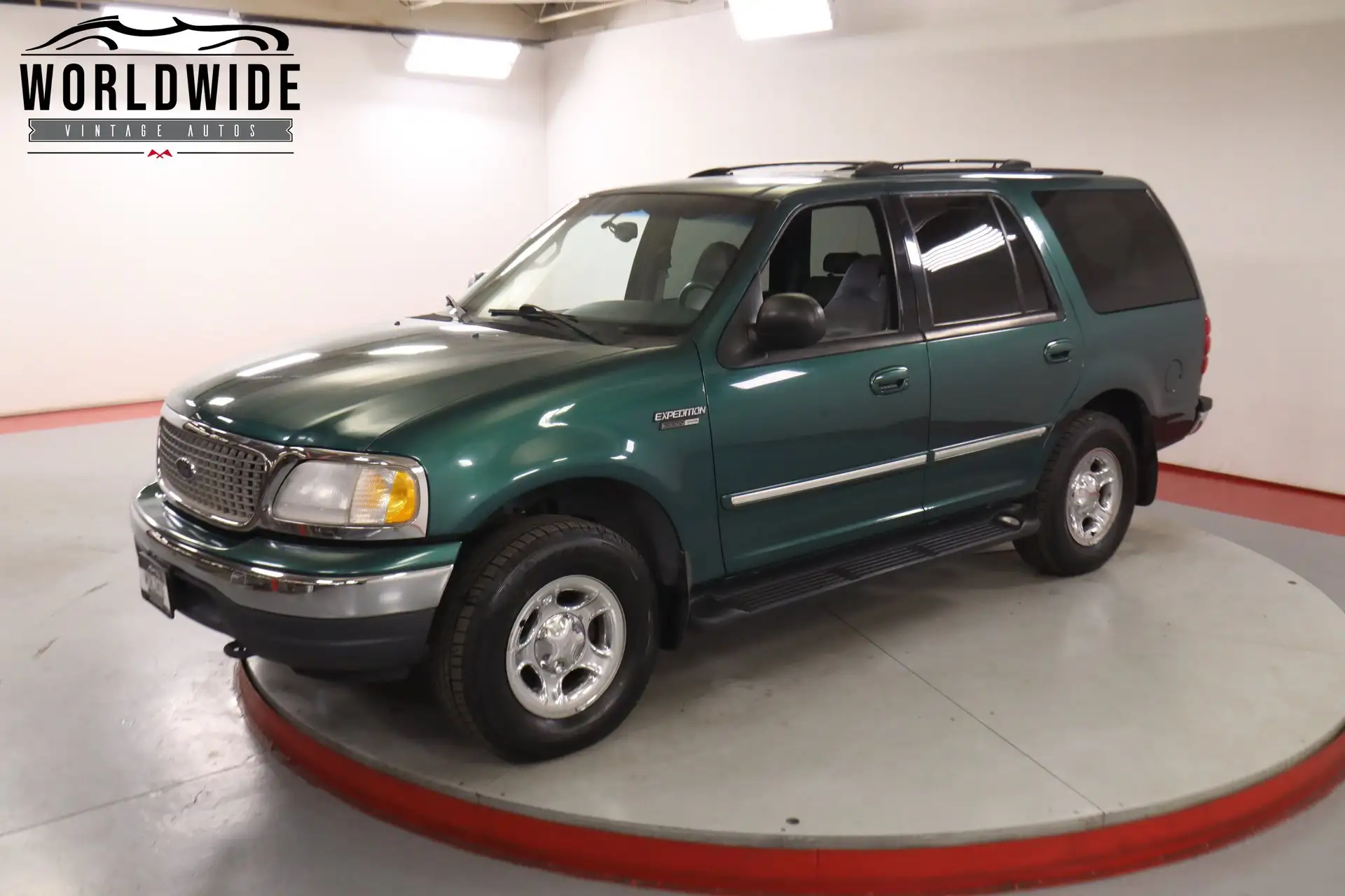 2000 Ford Expedition XLT 4WD's photo