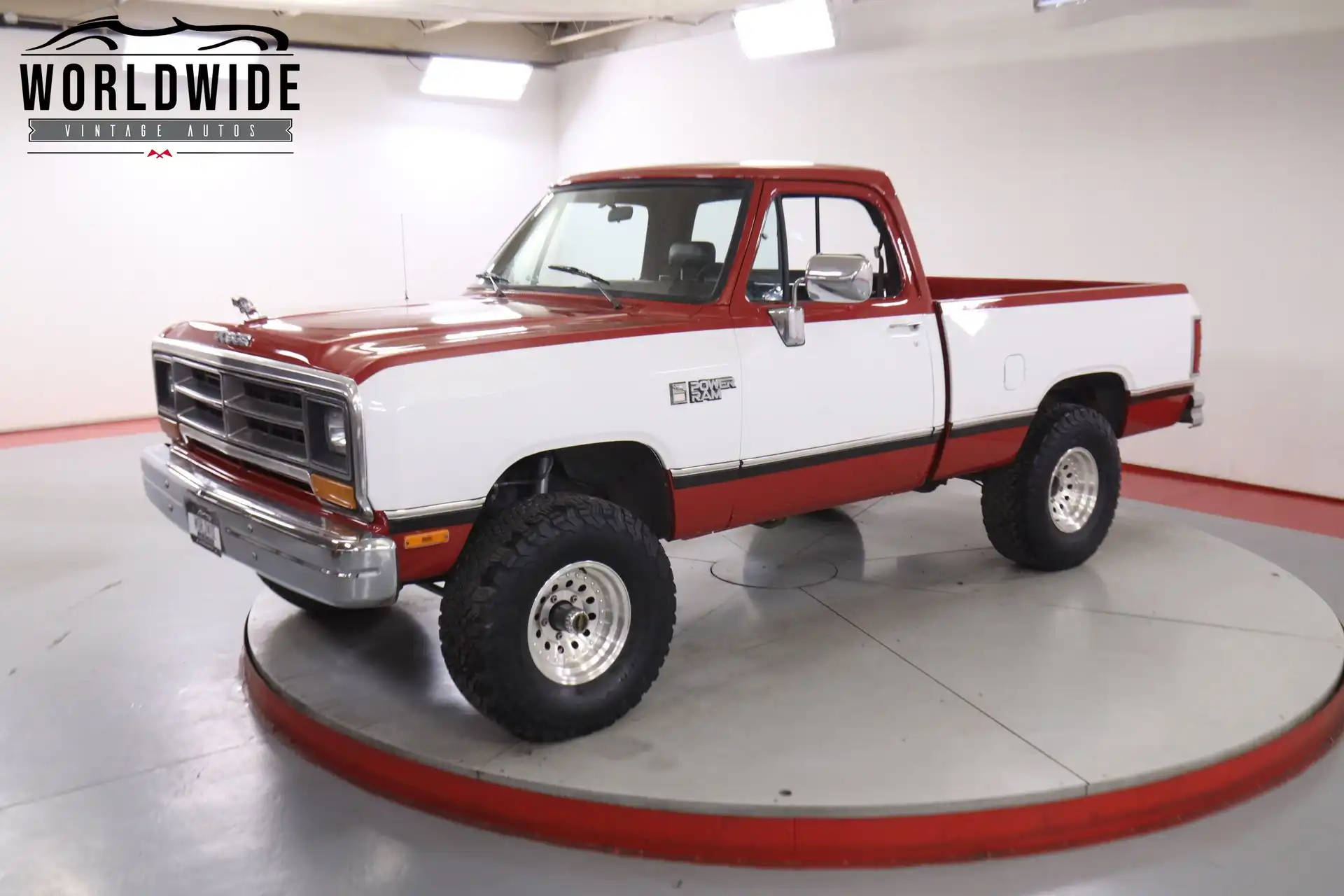 1990 Dodge W-Series's photo