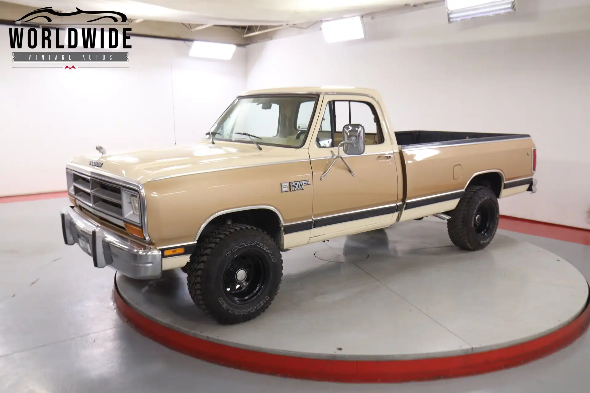 1987 Dodge W-Series's photo