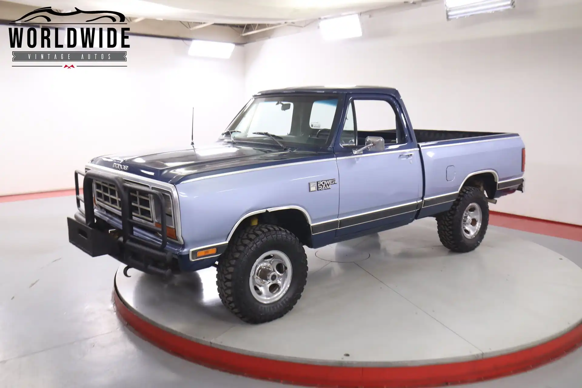 1985 Dodge W-Series's photo