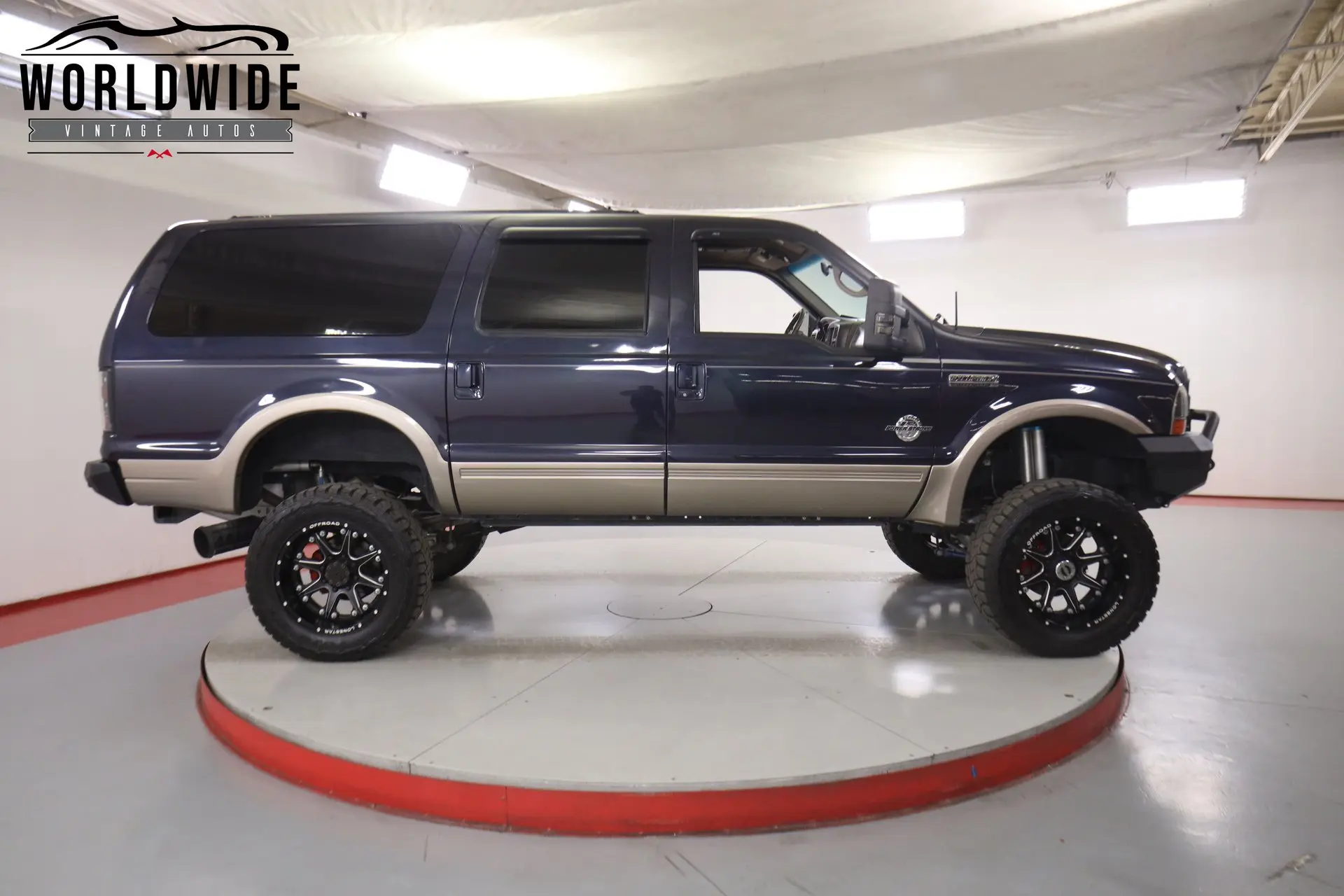 2001 Ford Excursion Limited 4x4 photo 4