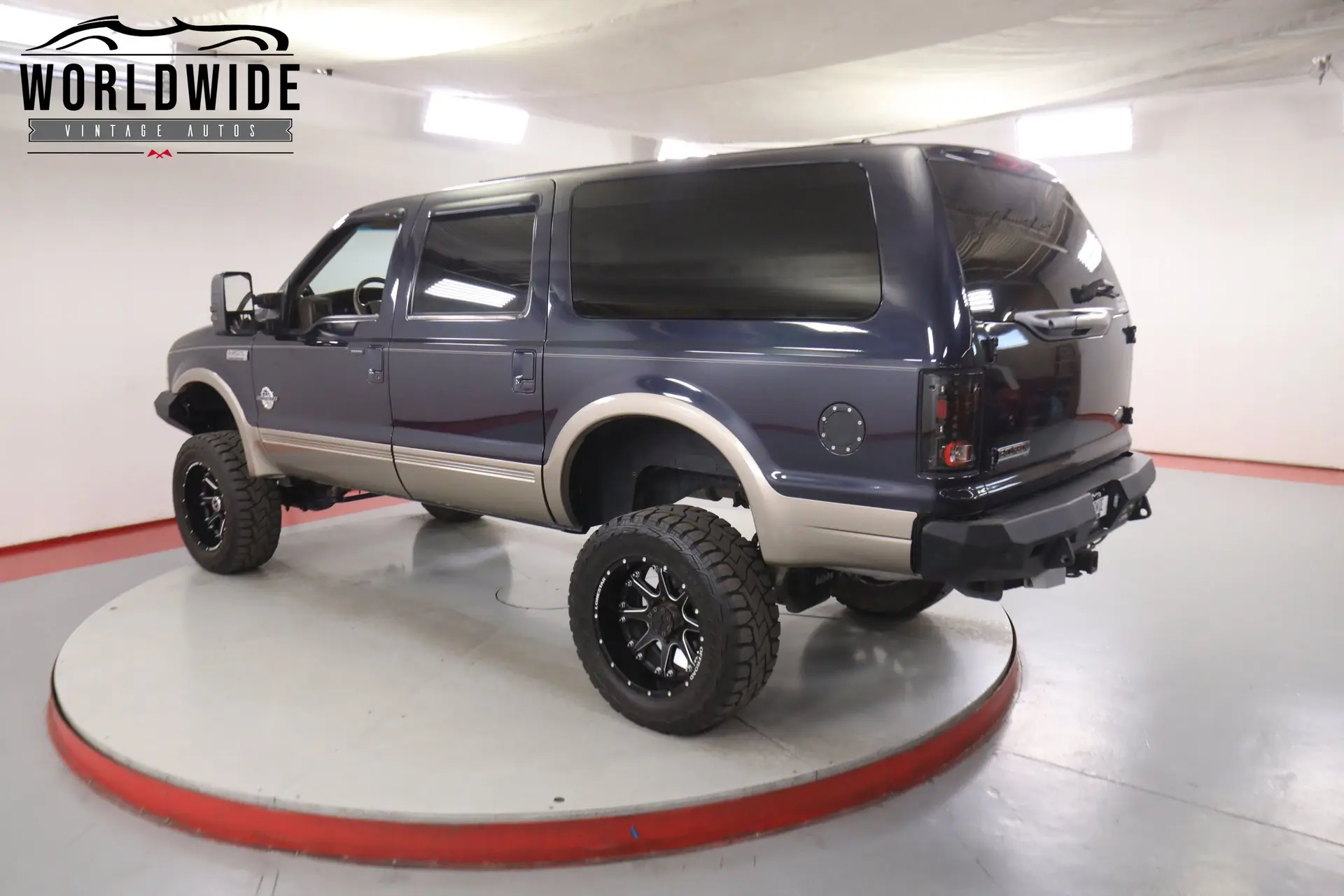 2001 Ford Excursion Limited 4x4 photo 5