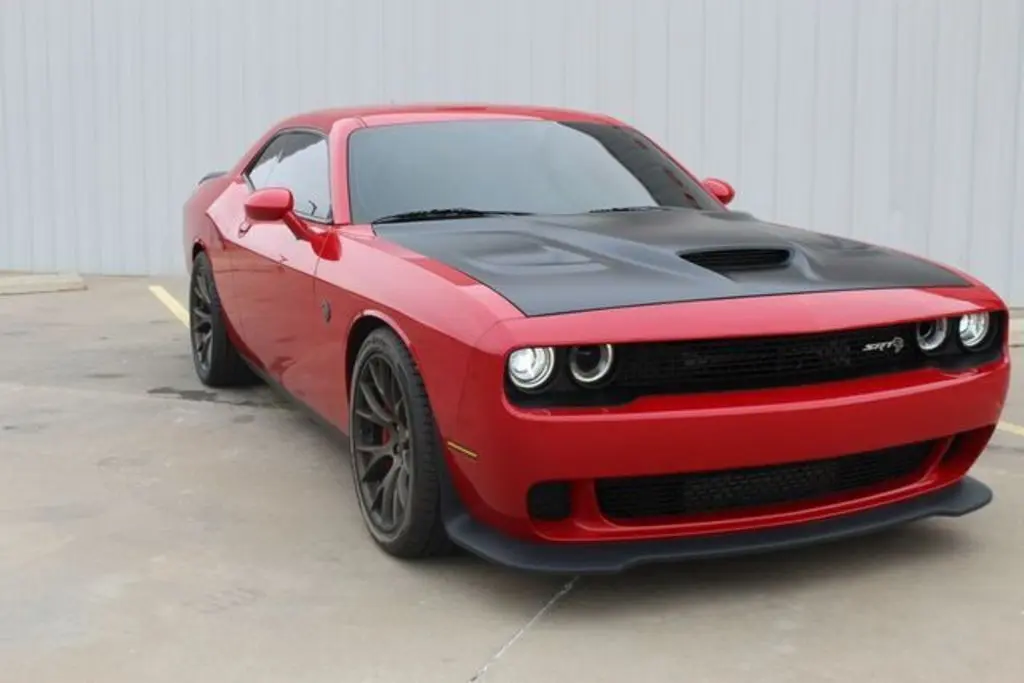 2016 Dodge Challenger SRT Hellcat photo 4
