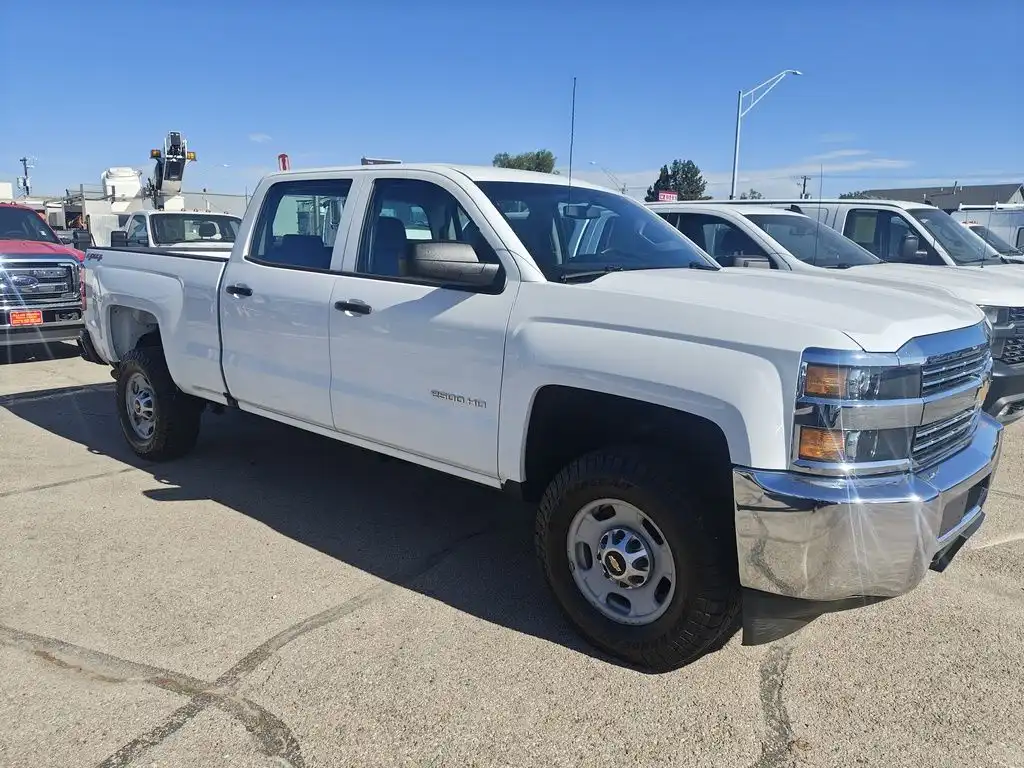 2017 Chevrolet Silverado HD Work Truck 4WD Crew Cab Standard Box's photo